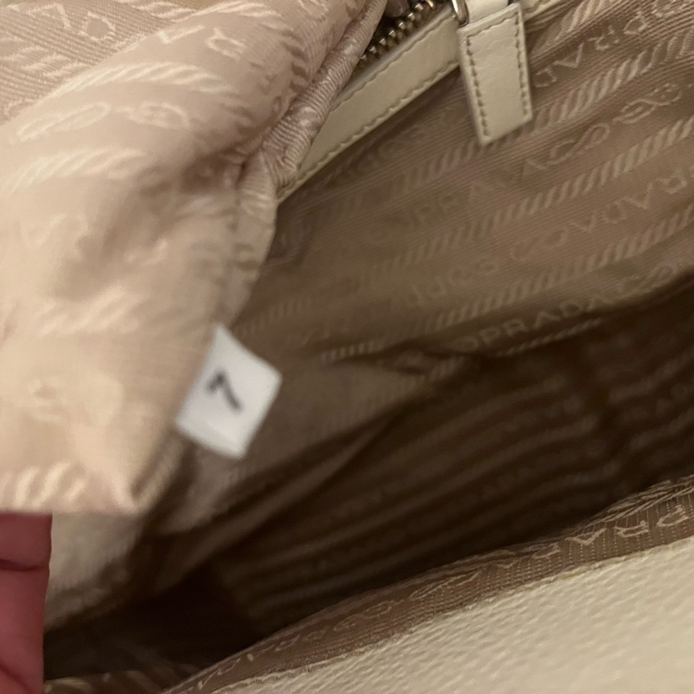 PRADA ✨ Leather Shoulder Bag Triangle Logo Plate - Picture 5 of 10